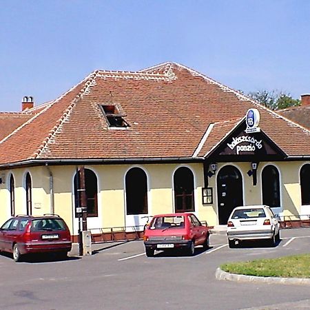 Halaszcsarda-Panzio Hotell Körmend Exteriör bild