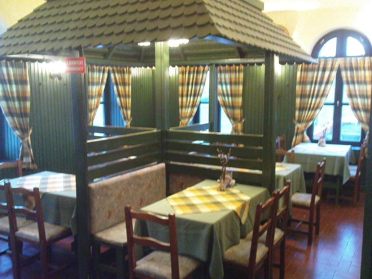Halaszcsarda-Panzio Hotell Körmend Exteriör bild