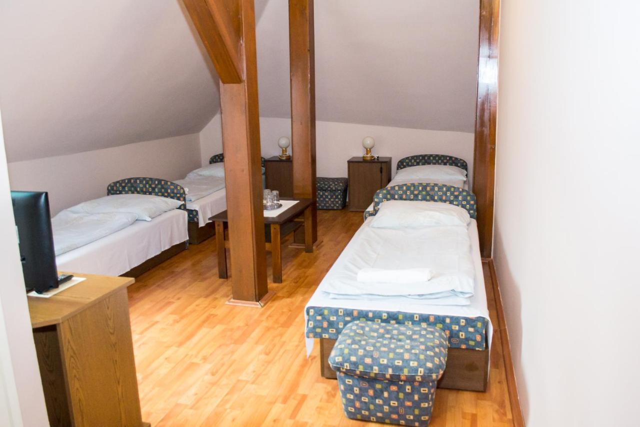 Halaszcsarda-Panzio Hotell Körmend Exteriör bild