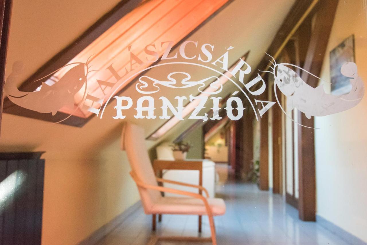 Halaszcsarda-Panzio Hotell Körmend Exteriör bild