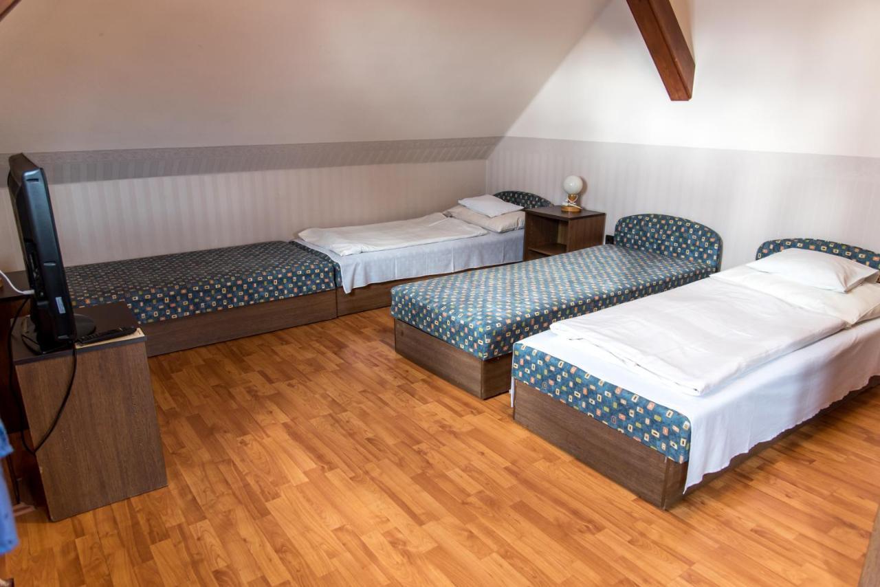 Halaszcsarda-Panzio Hotell Körmend Exteriör bild