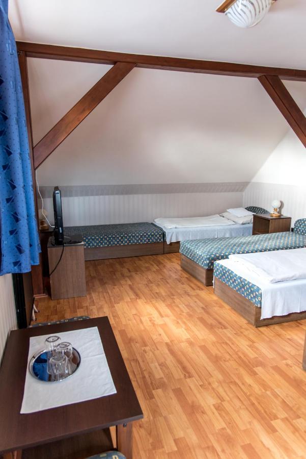 Halaszcsarda-Panzio Hotell Körmend Exteriör bild