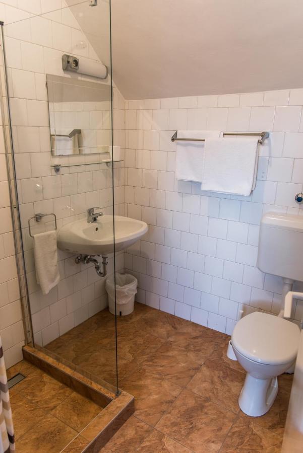Halaszcsarda-Panzio Hotell Körmend Exteriör bild